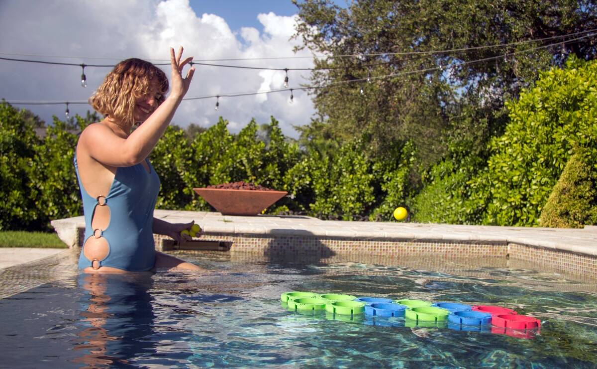 ItzaFloatyPong Pool Toss Game